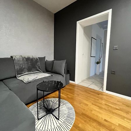 Apartman 4U Velika Gorica Near Zagreb Airport ภายนอก รูปภาพ