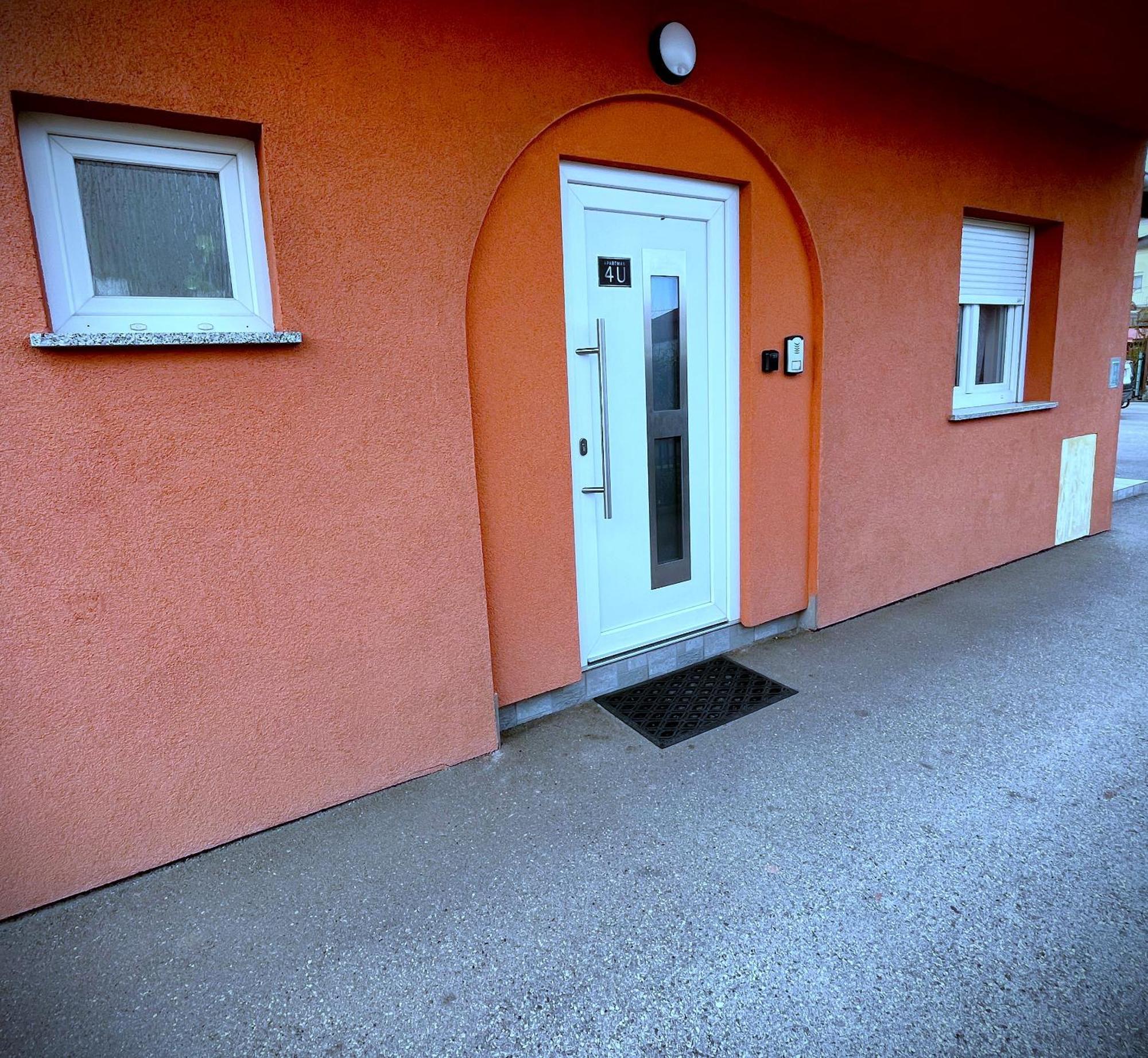 Apartman 4U Velika Gorica Near Zagreb Airport ภายนอก รูปภาพ