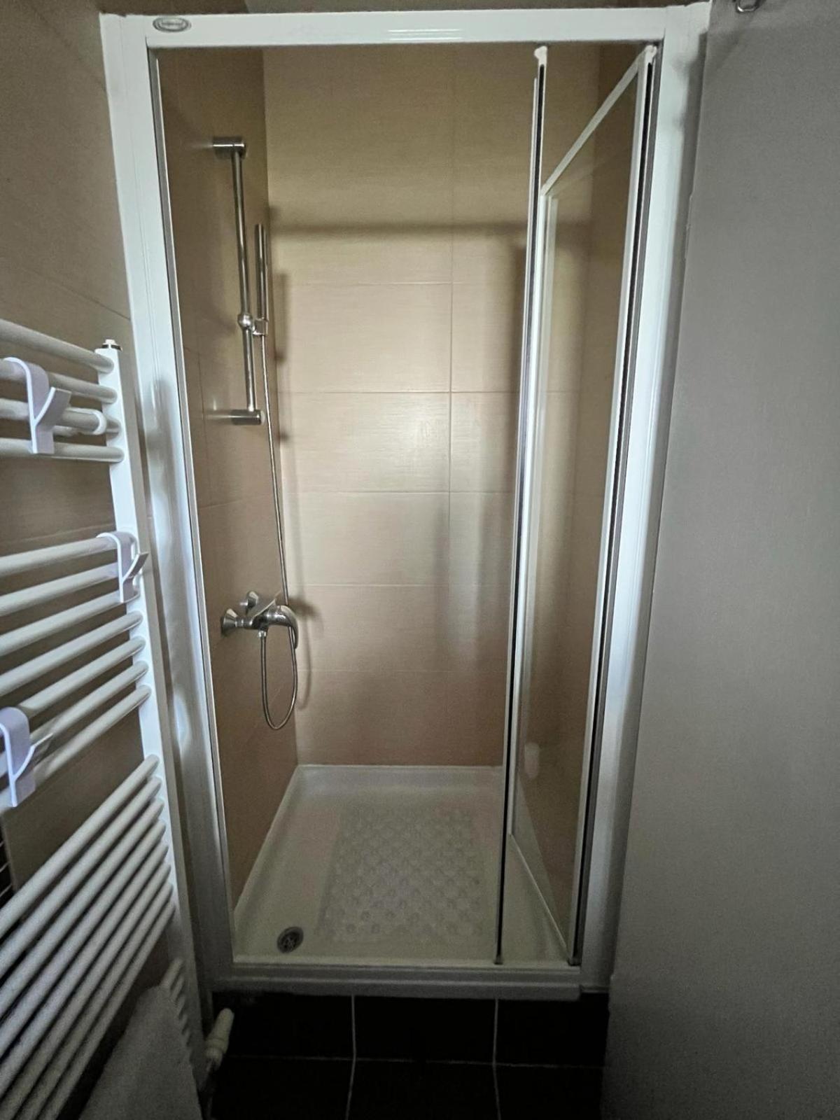 Apartman 4U Velika Gorica Near Zagreb Airport ภายนอก รูปภาพ