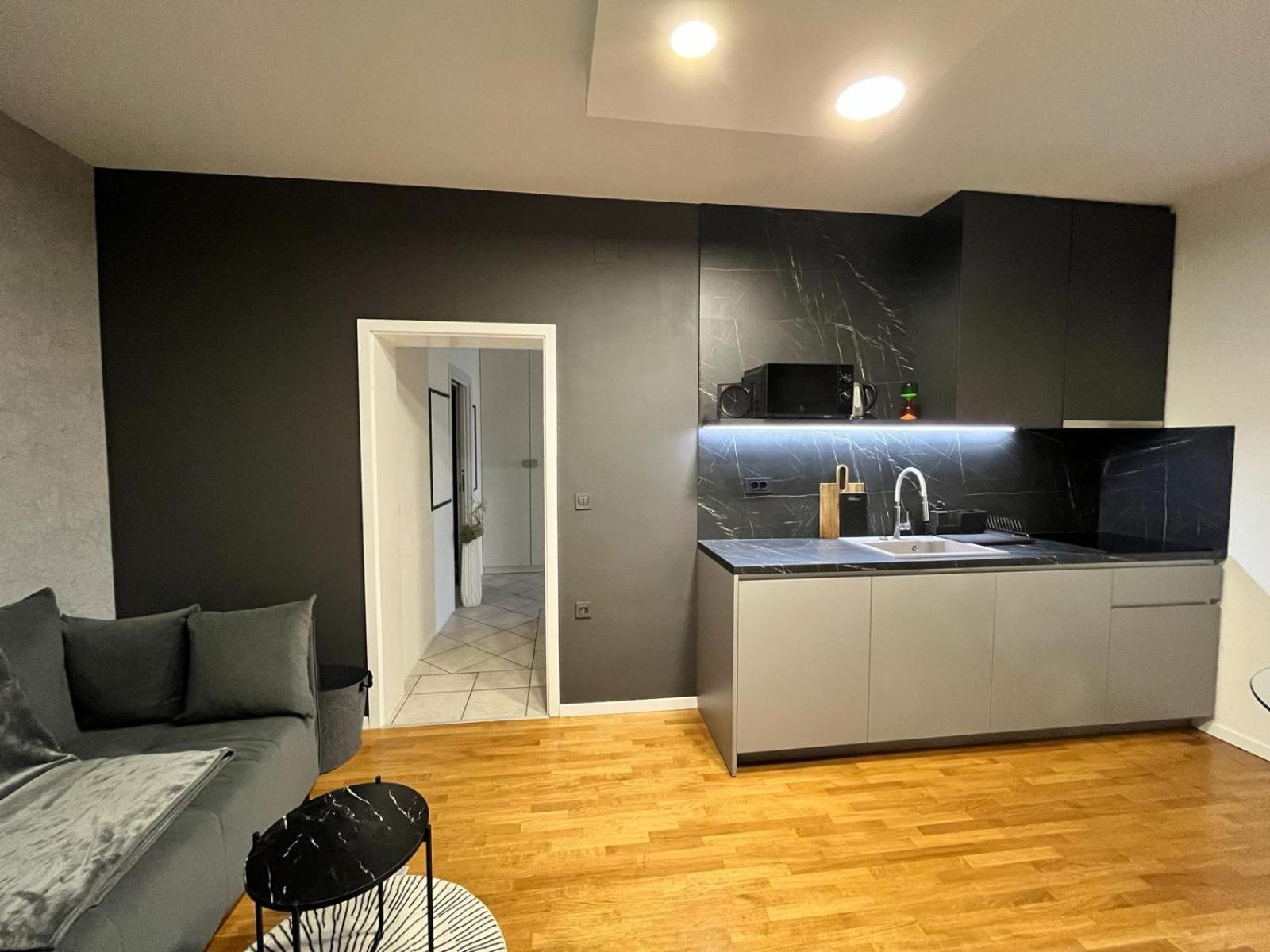 Apartman 4U Velika Gorica Near Zagreb Airport ภายนอก รูปภาพ